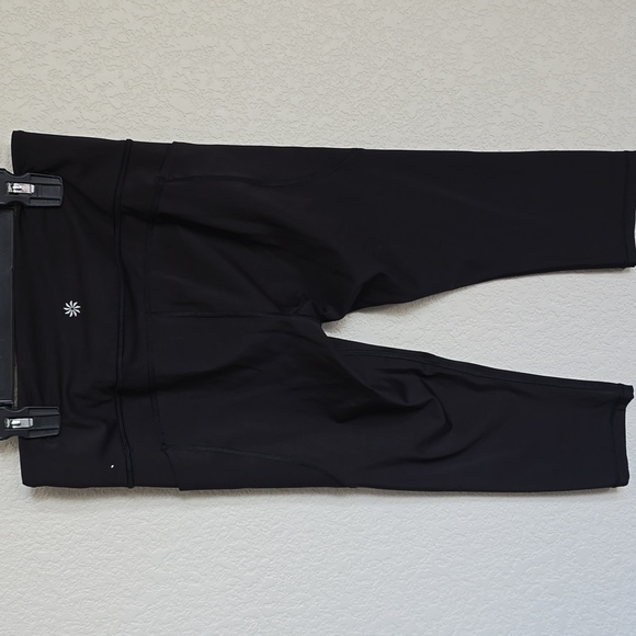 Athleta Ultimate  Stash Crop Black Women's Leggings - Picture 2 of 3